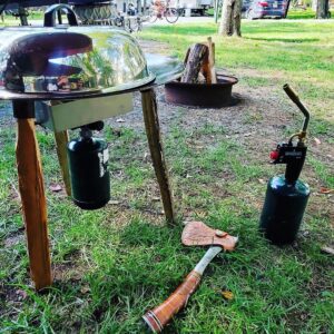 Now this a pro level camping gear! Food always taste better over a campfire and …